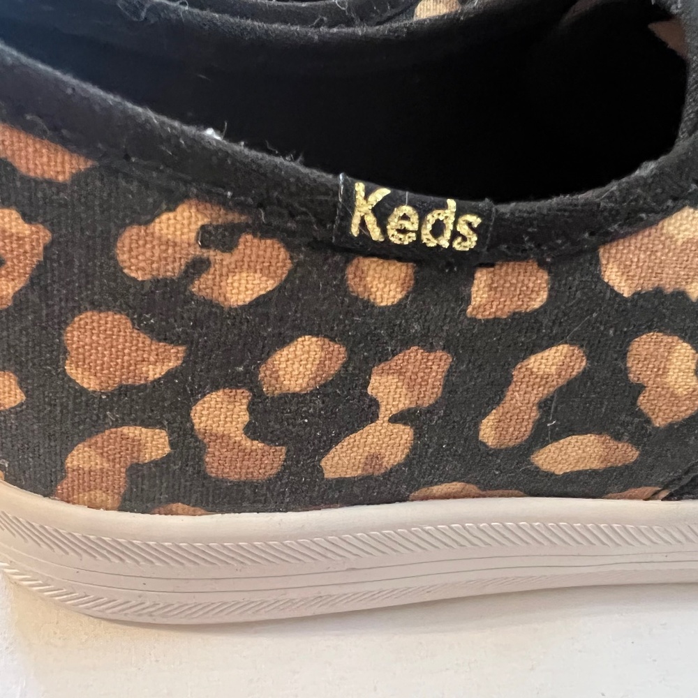 Leopard and black lace up